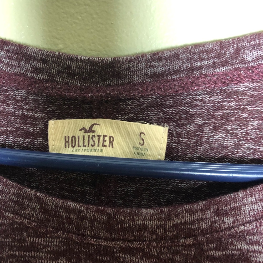 Holister maroon long sleeve shirt size small - Picture 3 of 3
